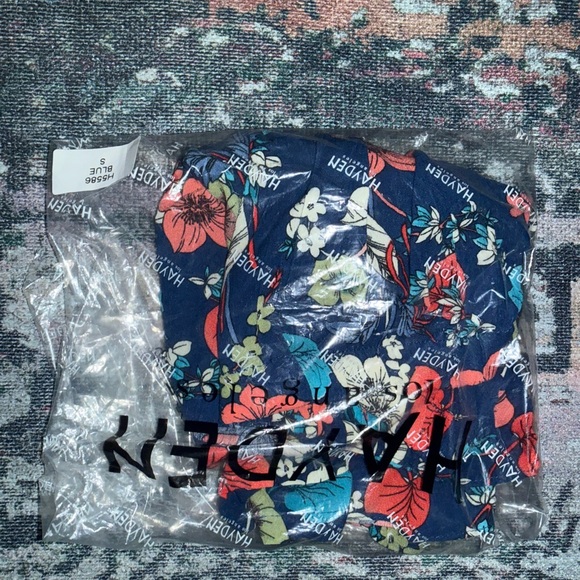 High-Waist Navy Floral Women’s Shorts - Size Small - Picture 7 of 7